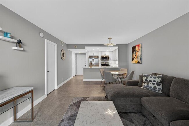 Building Photo - 1800 N Andrews Ave