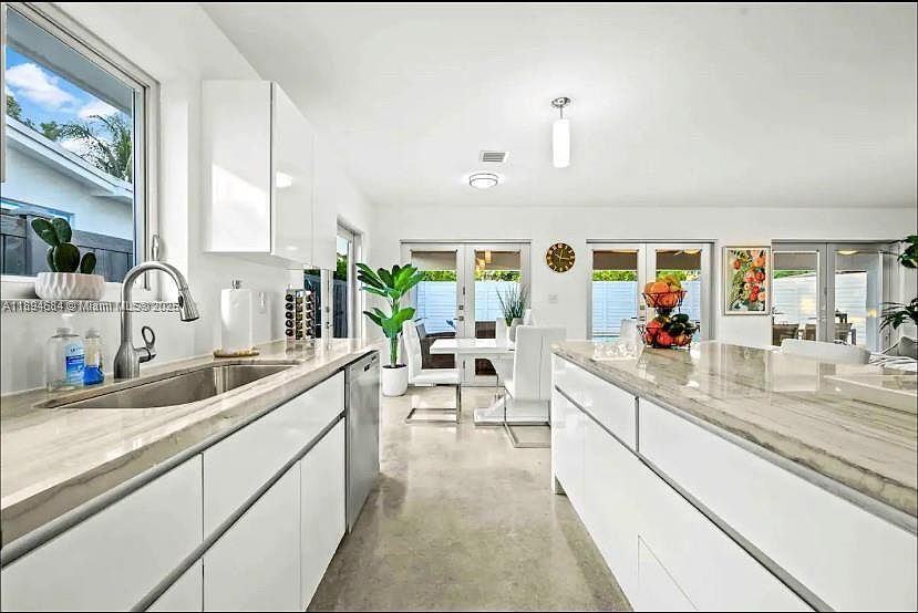 Building Photo - 3427 Frow Ave