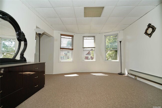 Building Photo - 104-55 90th Ave