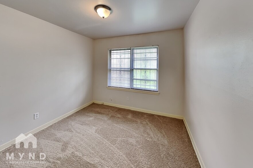 Building Photo - 4310 Boynton Dr