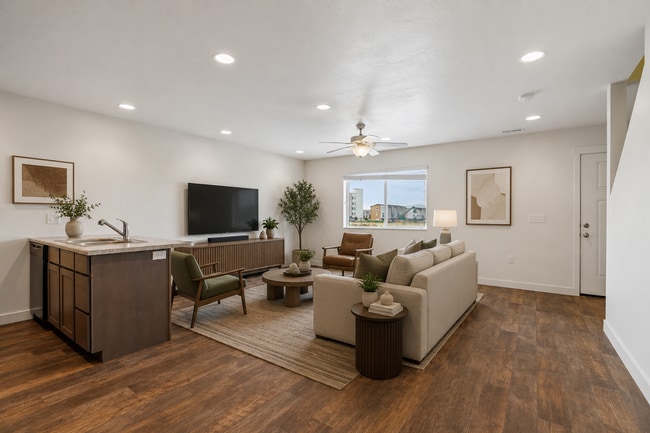 Building Photo - 734 E 500 S