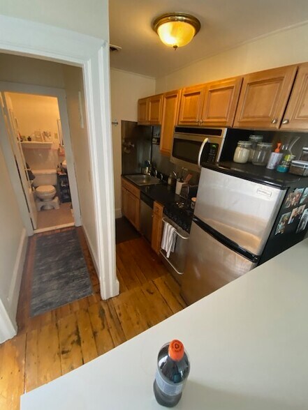 Primary Photo - 1073 Beacon St