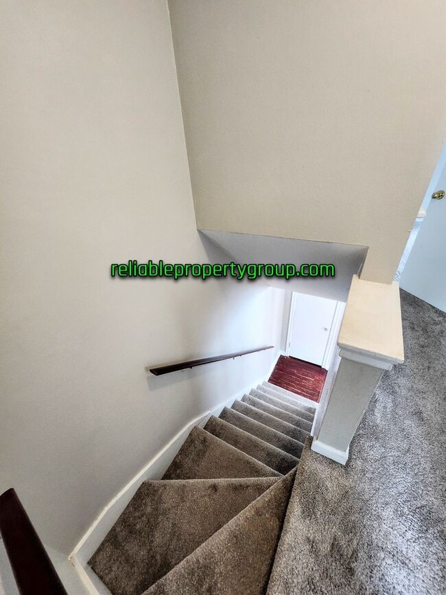 Building Photo - New Listing - Fort Wayne