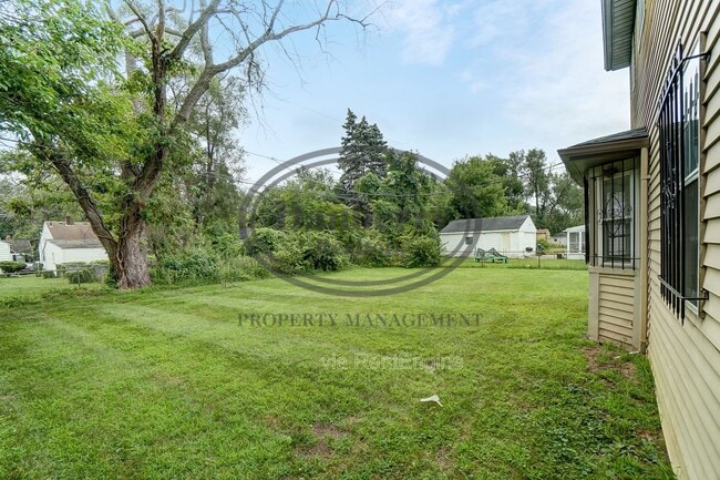 Building Photo - 1006 Ranch Dr