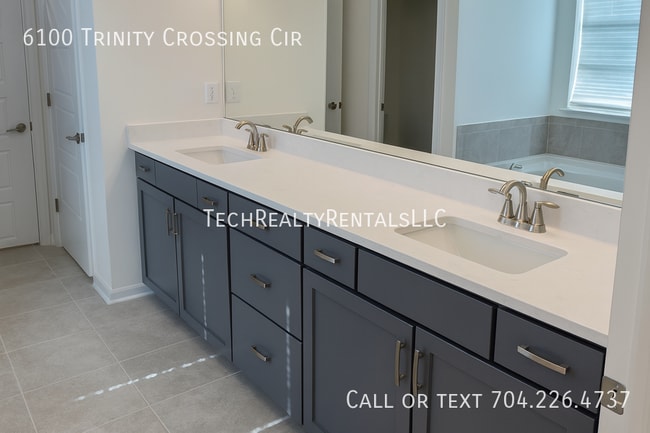 Building Photo - 6100 Trinity Xing Cir