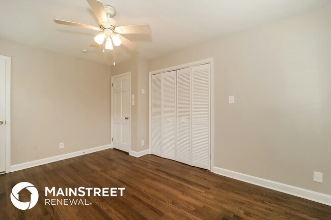 Building Photo - 402 Boxwood Dr