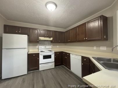 Building Photo - 3545 Torbay Dr