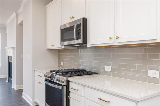 Building Photo - 504 Hardy Dr