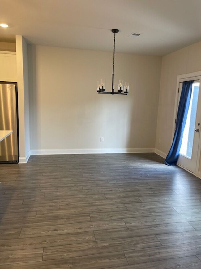 Building Photo - 4528 Skywood Ln