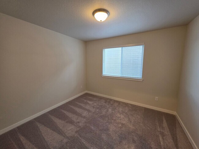 Building Photo - BRAND NEW!! 5-Bedroom Scouters Mountain Home!