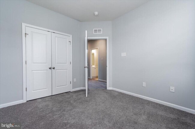 Building Photo - 7722 Venice Ln