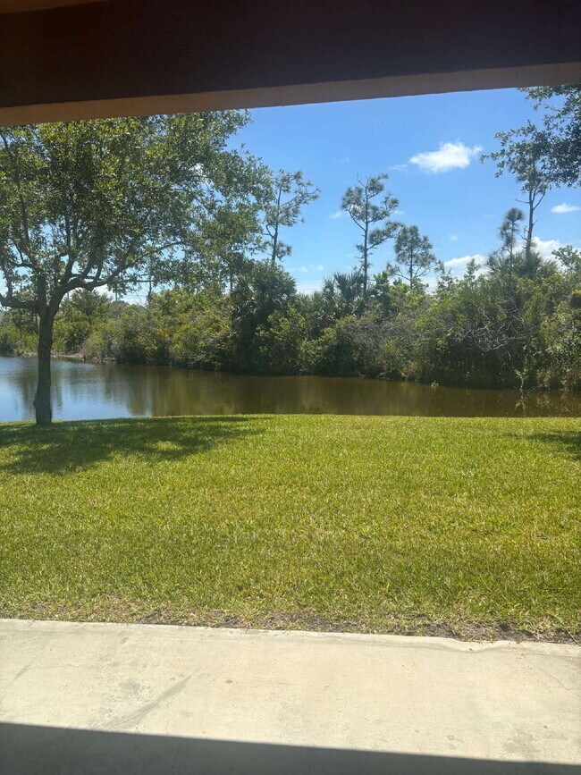 Building Photo - 1309 Corbett Ln