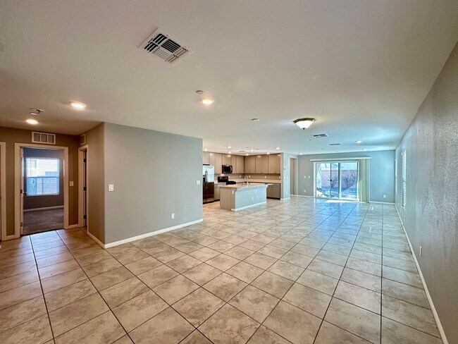 Building Photo - Montecito 60