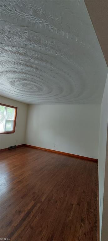 Building Photo - 216 Lindsey Ave