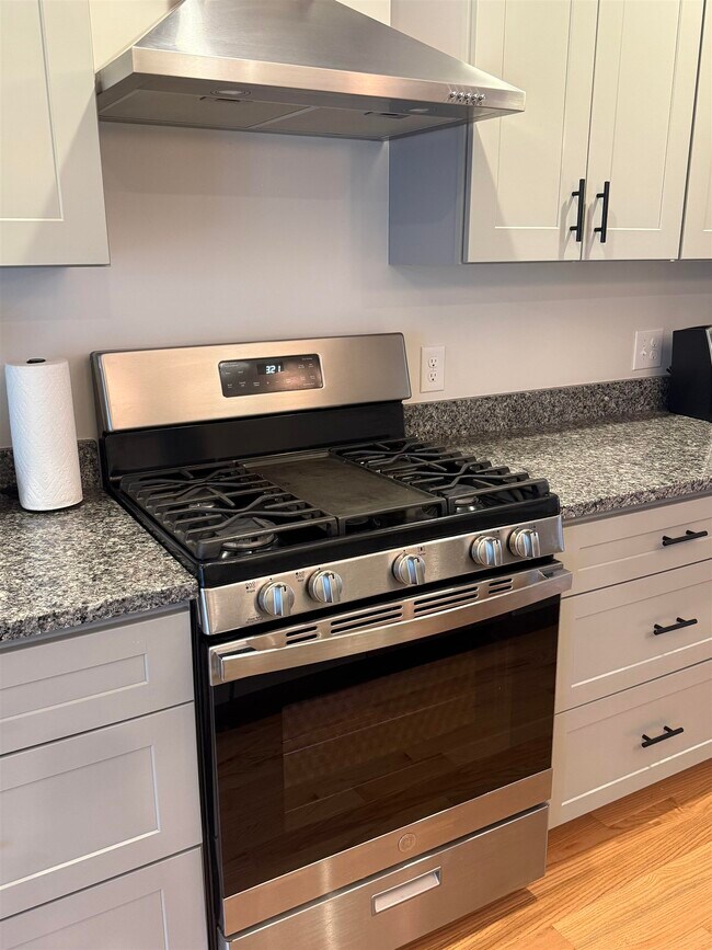 Building Photo - 114 Brook Hl