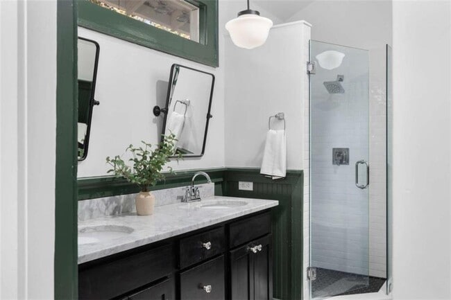 Building Photo - 987 Alloway Pl SE