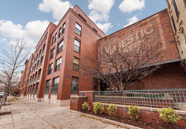 Building Photo - 222 Montgomery St