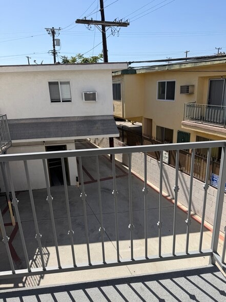 Building Photo - 3317 Bagley Ave