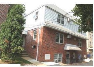 Building Photo - 1020-1024 Fox Chase Rd