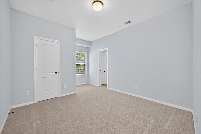 Building Photo - 137 Cheswood Manor Drive