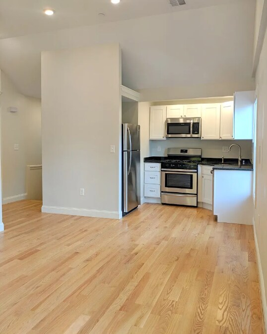 Building Photo - 44 Cogswell Ave