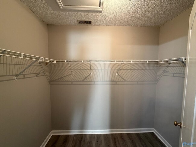 Building Photo - 2405 Halifax Pl SW