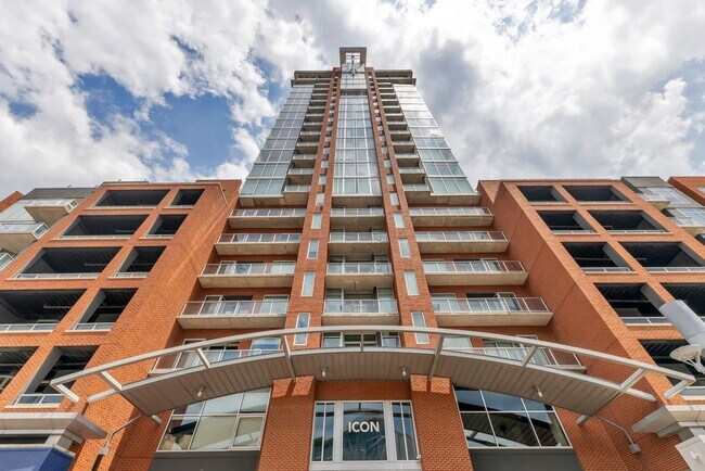 Building Photo - Fully Furnished 15th Floor Condo At Icon I...