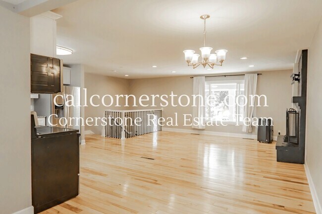 Building Photo - 2215 N Chelton Rd