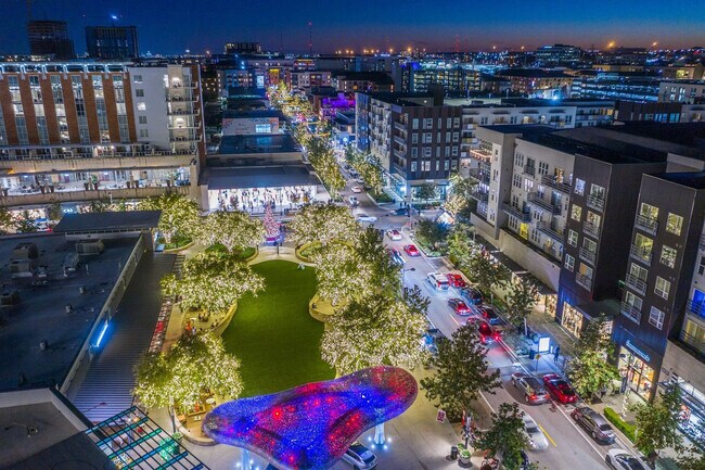 Building Photo - 12100 Metric Blvd