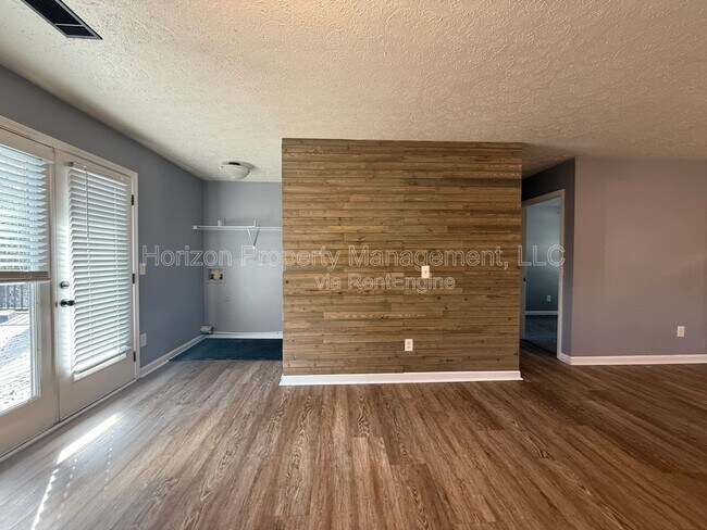 Building Photo - 6430 Crystal Cove Trail