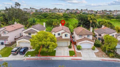 Building Photo - Rent a Beautiful Home Backing the Golf Cou...