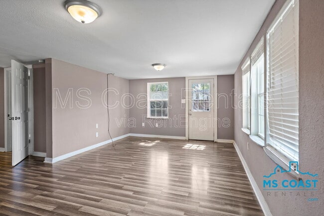 Building Photo - 2538 Bryn Mawr Ave