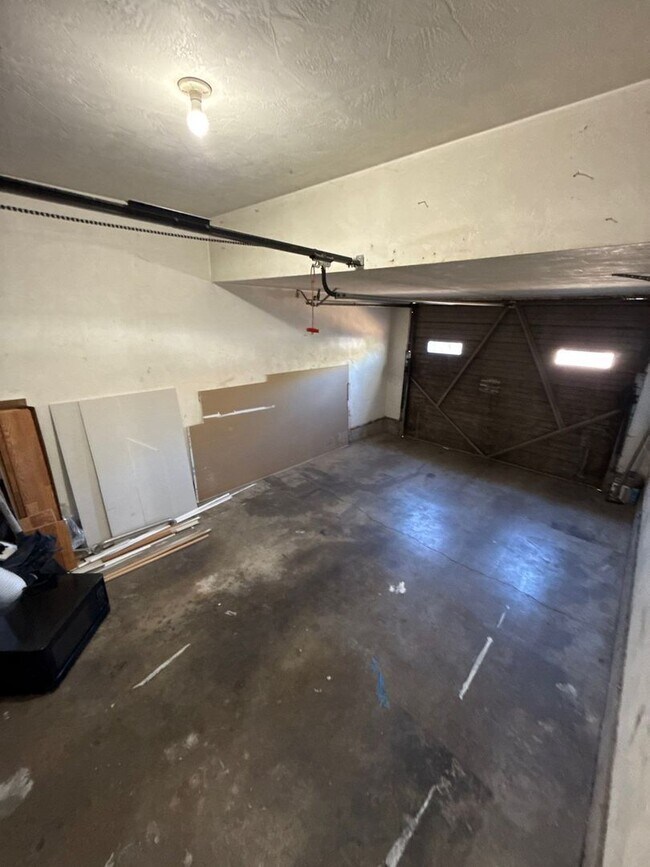 Building Photo - 4776 Buffalo Dr SE