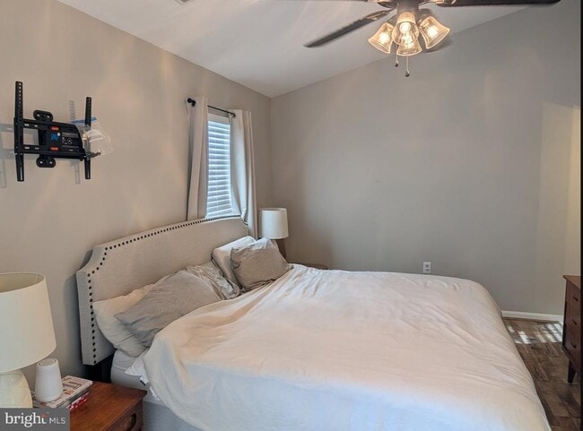 Building Photo - 505 Breckinridge Square SE