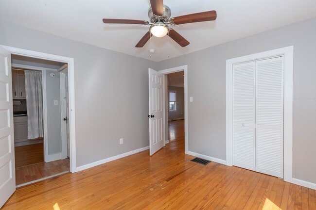 Building Photo - 2 Bed, 1 Bath Rancher in Charles Town, WV