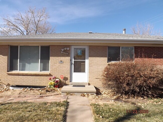 Building Photo - 3285 Revere St