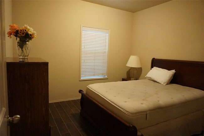 Building Photo - 22007 Silverfield Park Ln