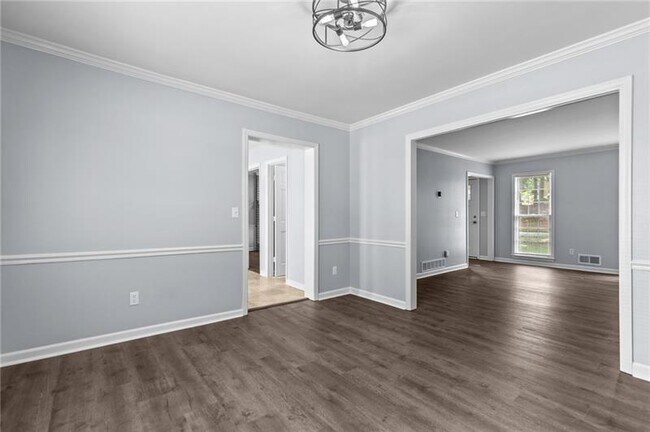 Building Photo - 4019 Shady Dr NW