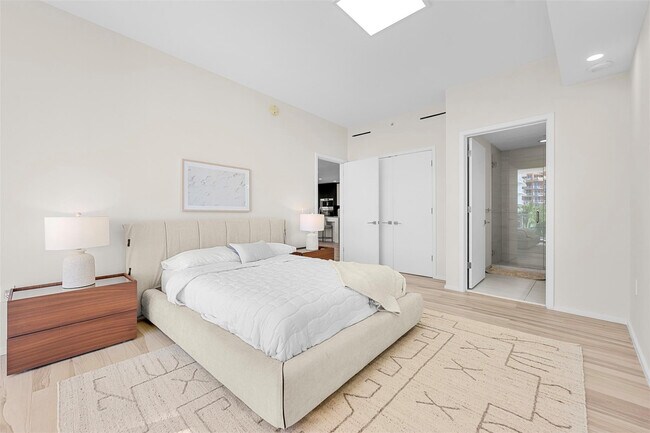 Building Photo - 2200 N Ocean Blvd