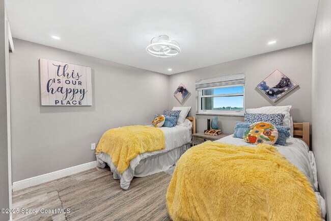 Building Photo - Indialantic Oceanfront Escape Awaits!