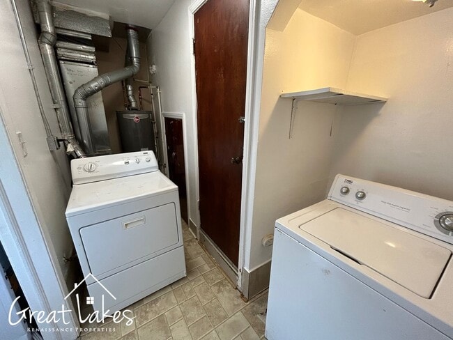 Building Photo - Cozy 2 Bedroom 1 Bathroom Bungalow now available for rent!