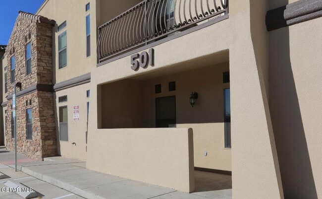 Building Photo - 501 Redd Rd