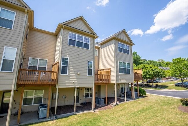 Building Photo - 2069 Cobblestone Cir NE