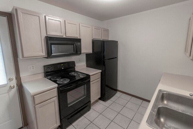 Building Photo - 1627 Bold Ruler Ct