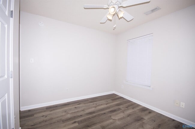 Building Photo - 109 Sandy Hollow Dr NW