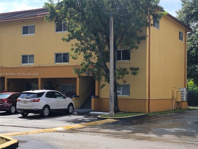 Building Photo - 8250 SW 149th Ct