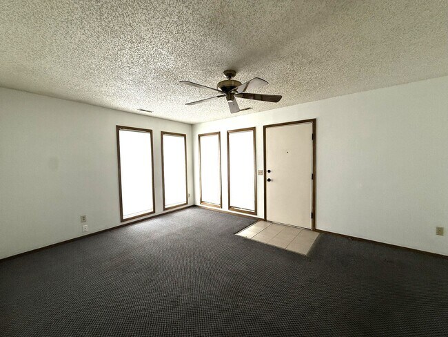 Building Photo - 1736 S Meridian Ave