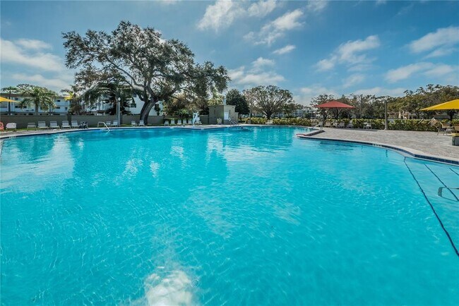 Building Photo - 2040 World Pkwy Blvd