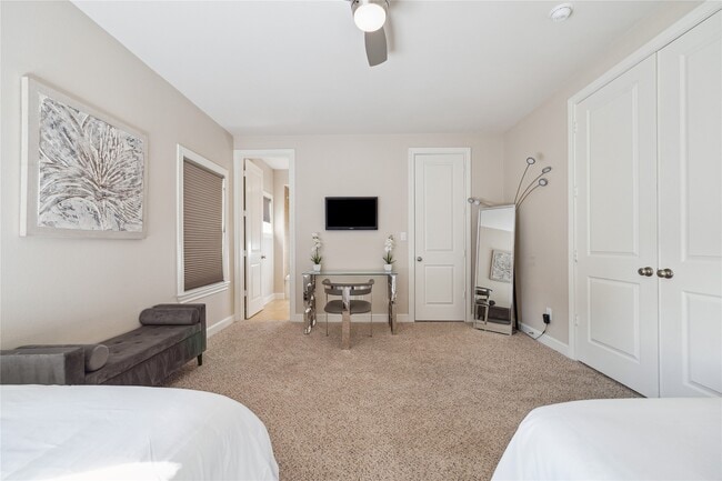 Building Photo - 9455 Fannin St