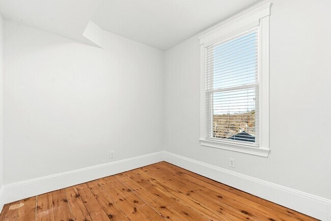 Building Photo - 11 Symonds St